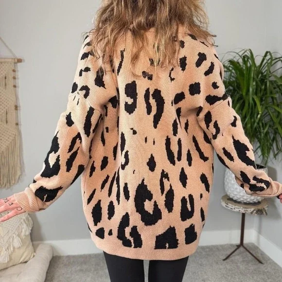 Zesica Leopard Print Knit Cardigan | Size M - Picture 2 of 6